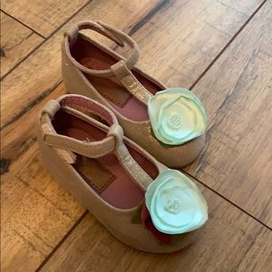 JoyFolie shoes size 5T
